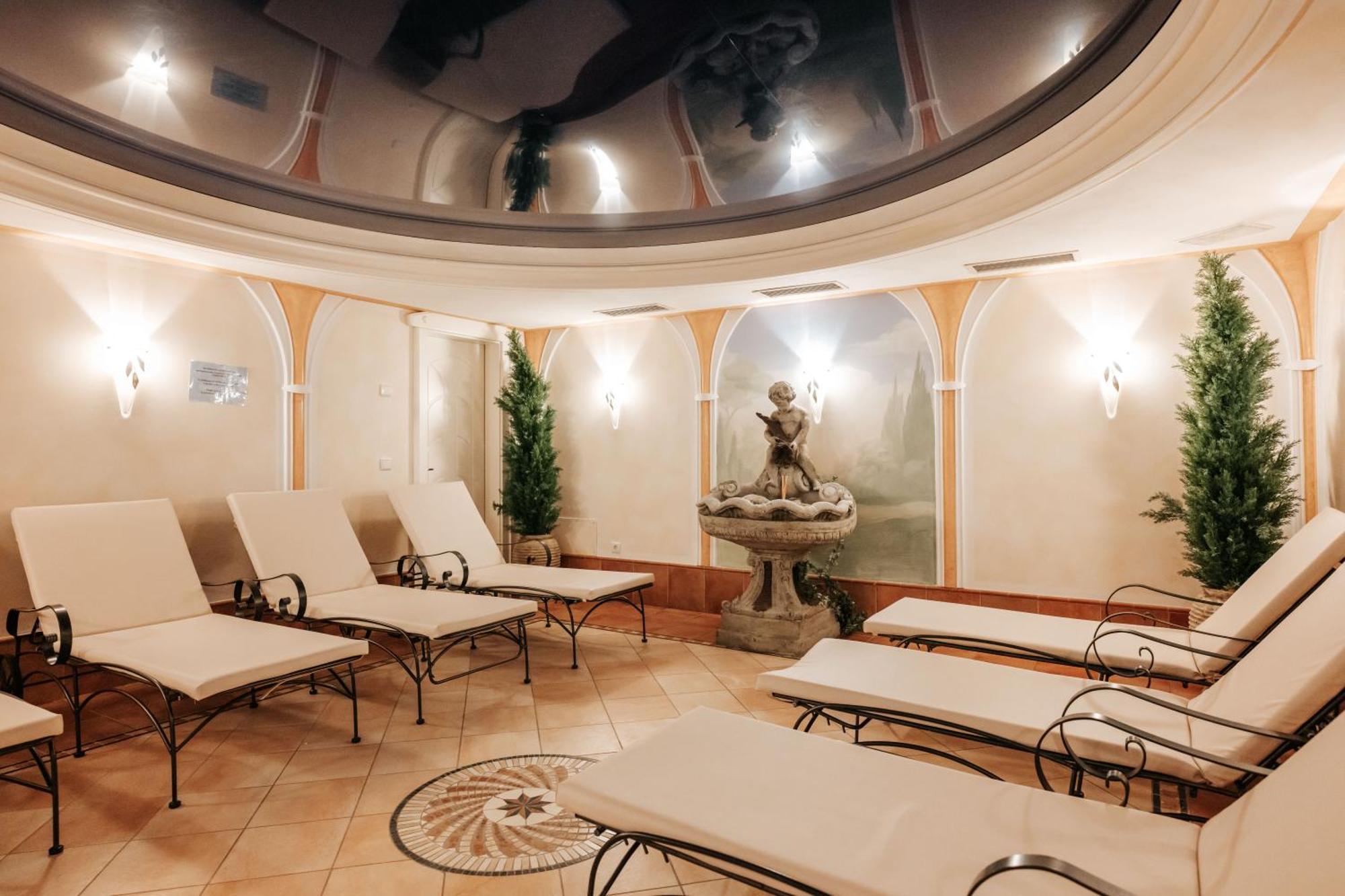 Hotel Tannenhof Brunico Exterior photo