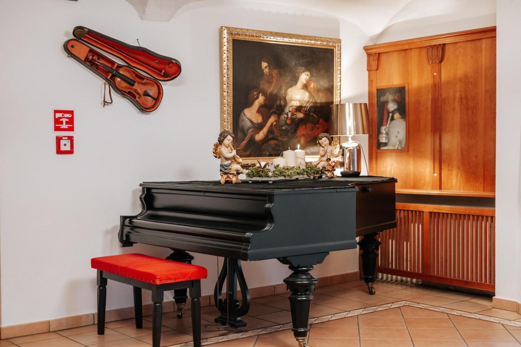 Hotel Tannenhof Brunico Exterior photo