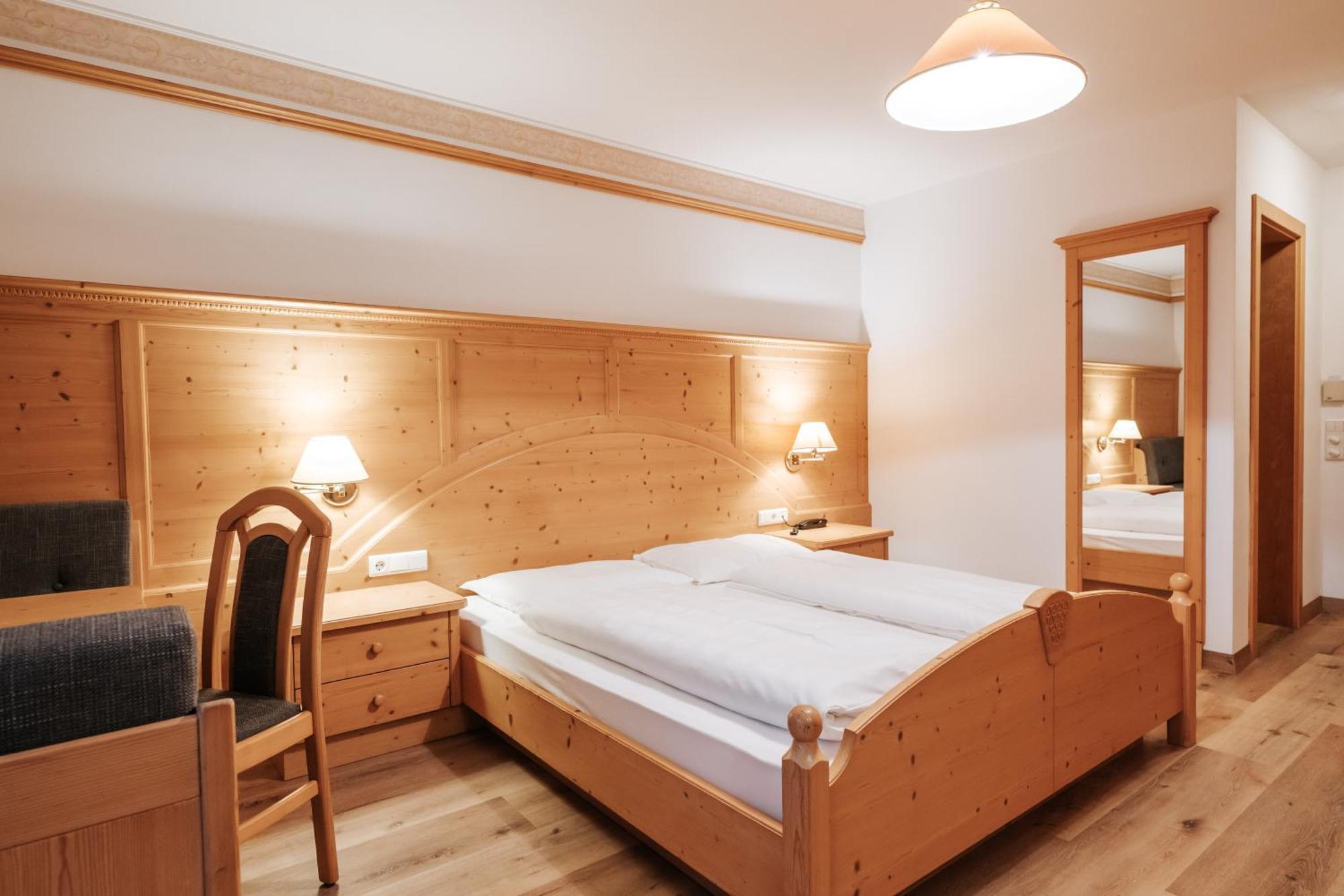 Hotel Tannenhof Brunico Exterior photo